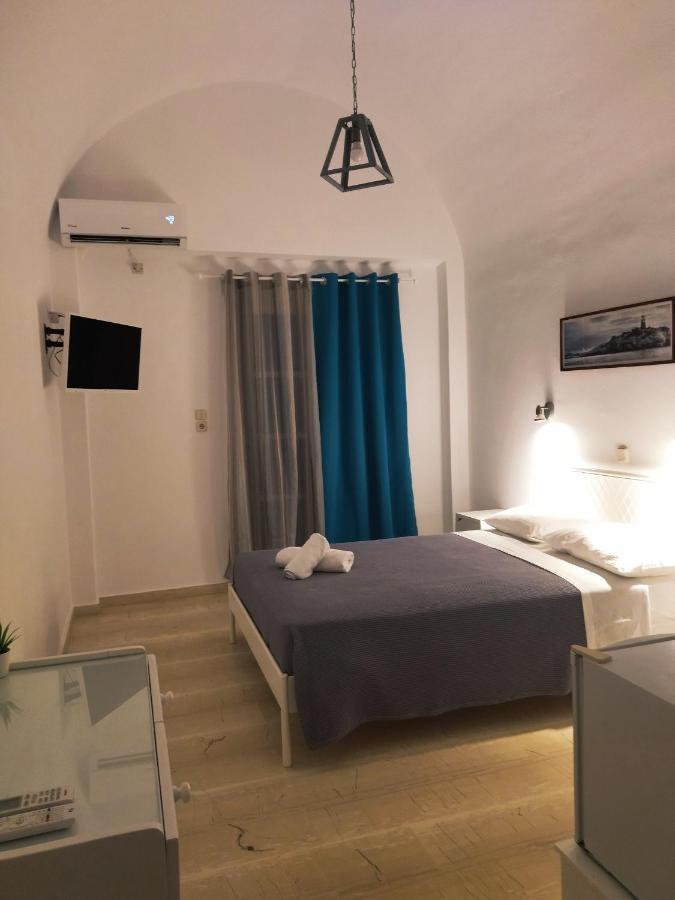 Oscar Aparthotel Kamari (Santorini)